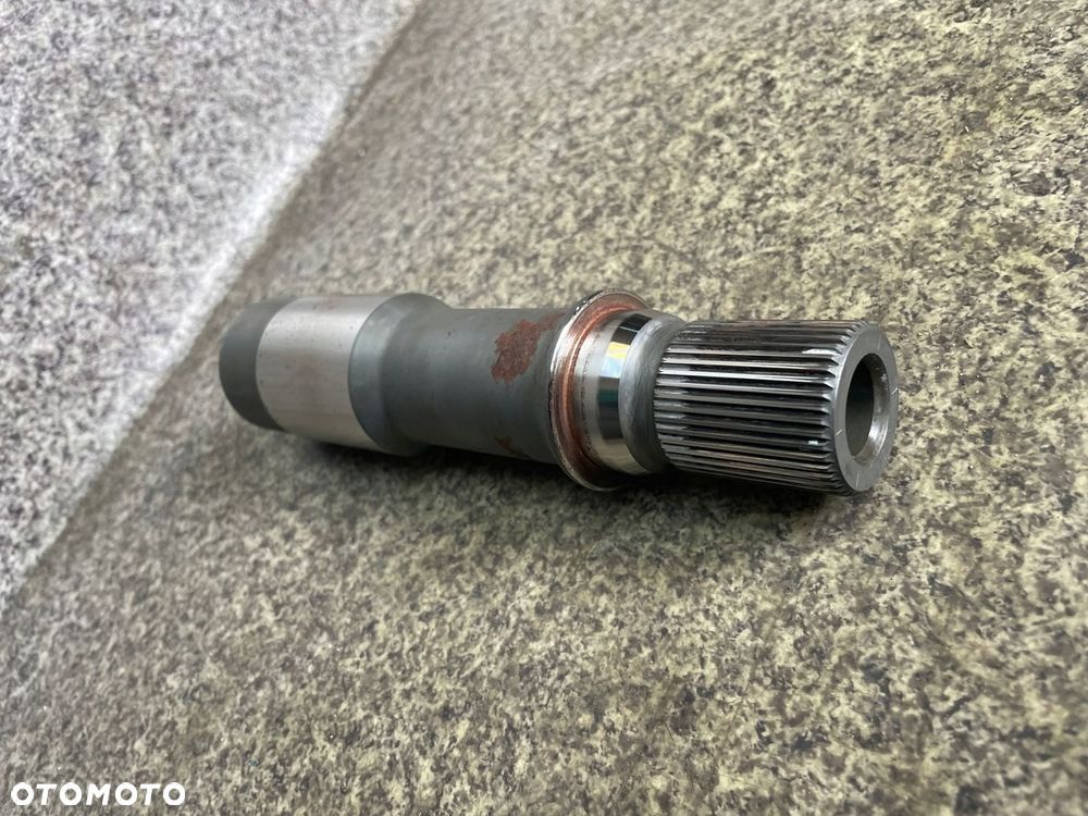 Walek adaptacyjny lacznik skrzyni reduktora BMW X3 E83 2.0D M47 6B XDrive - 1
