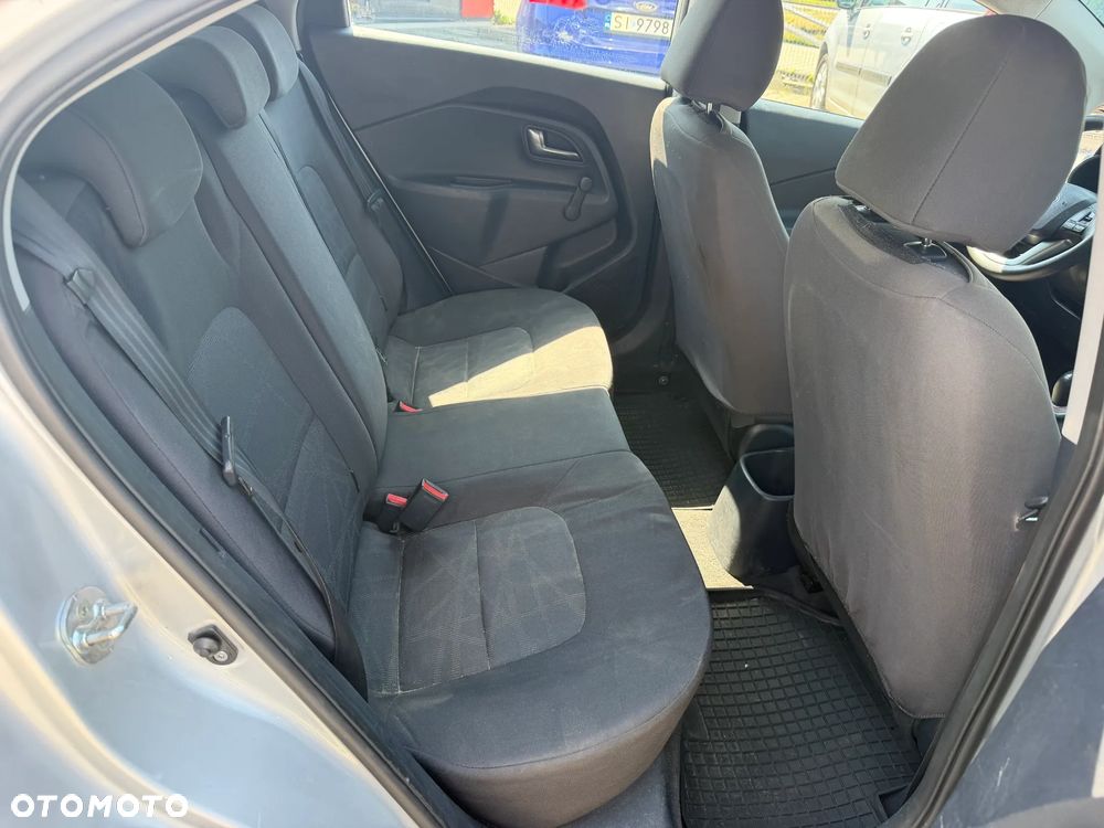 Kia Rio 1.1 CRDI Attract - 12