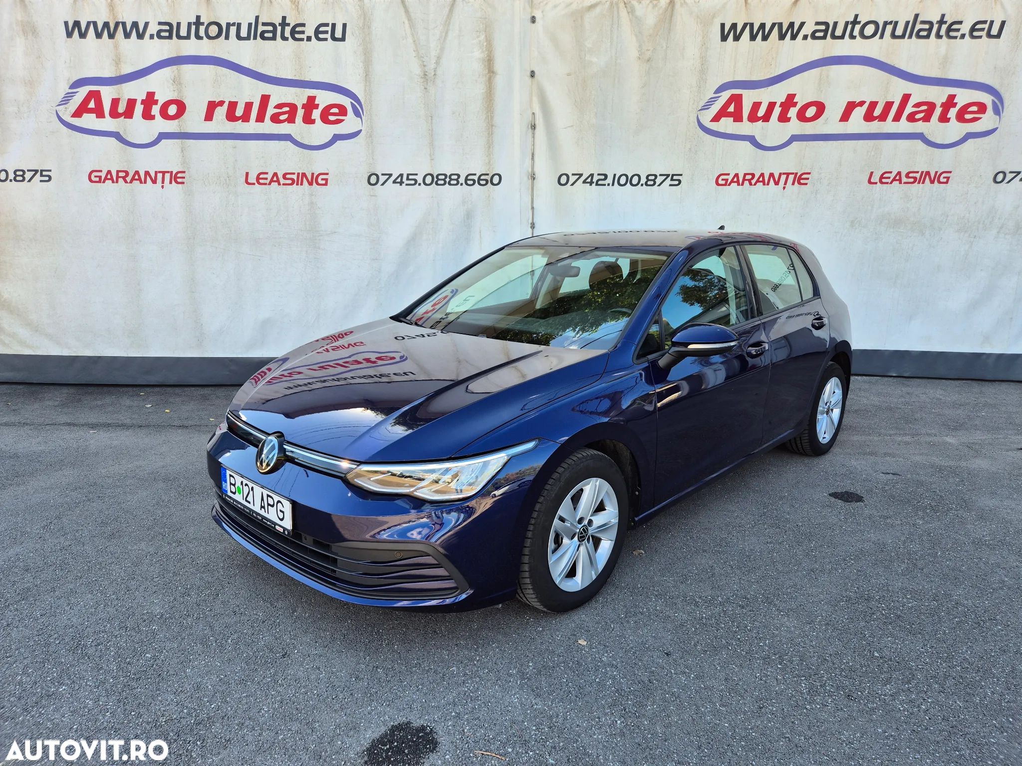 Volkswagen Golf 1.0 eTSI DSG MHEV Life - 1