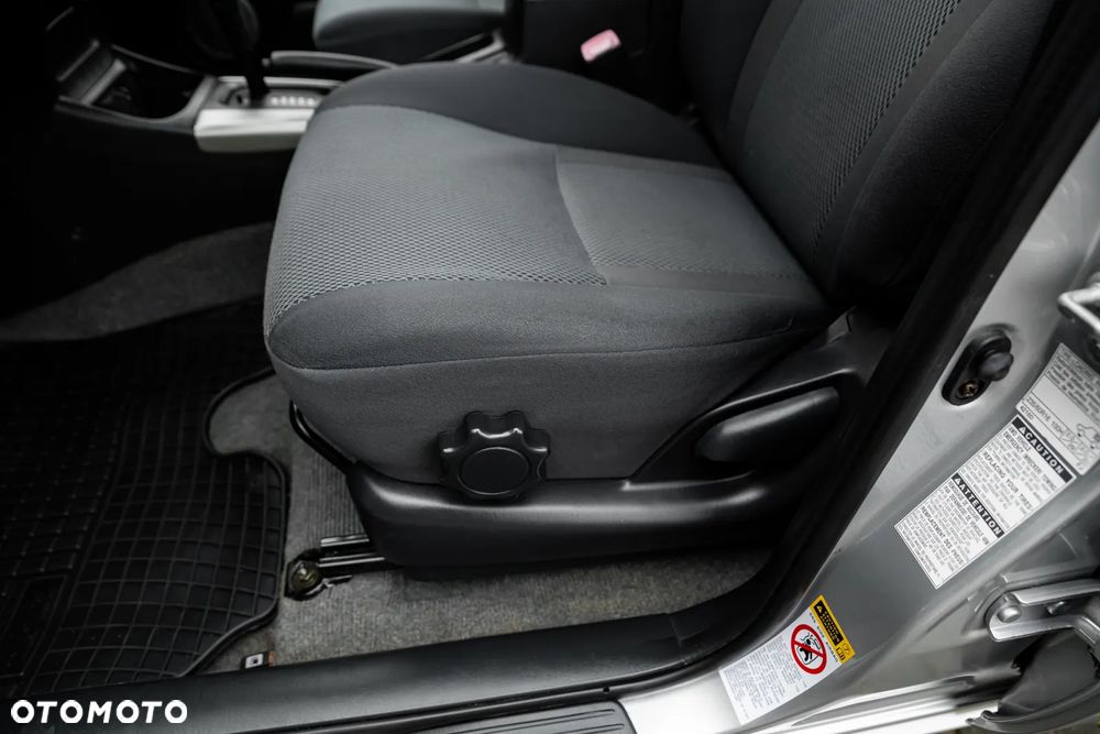 Toyota RAV4 2.0 VVT-i 4x4 - 23