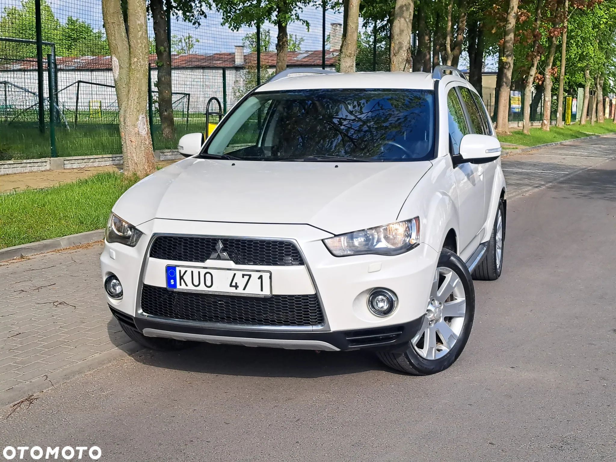 Mitsubishi Outlander 2.4 Instyle EU5 CVT - 1