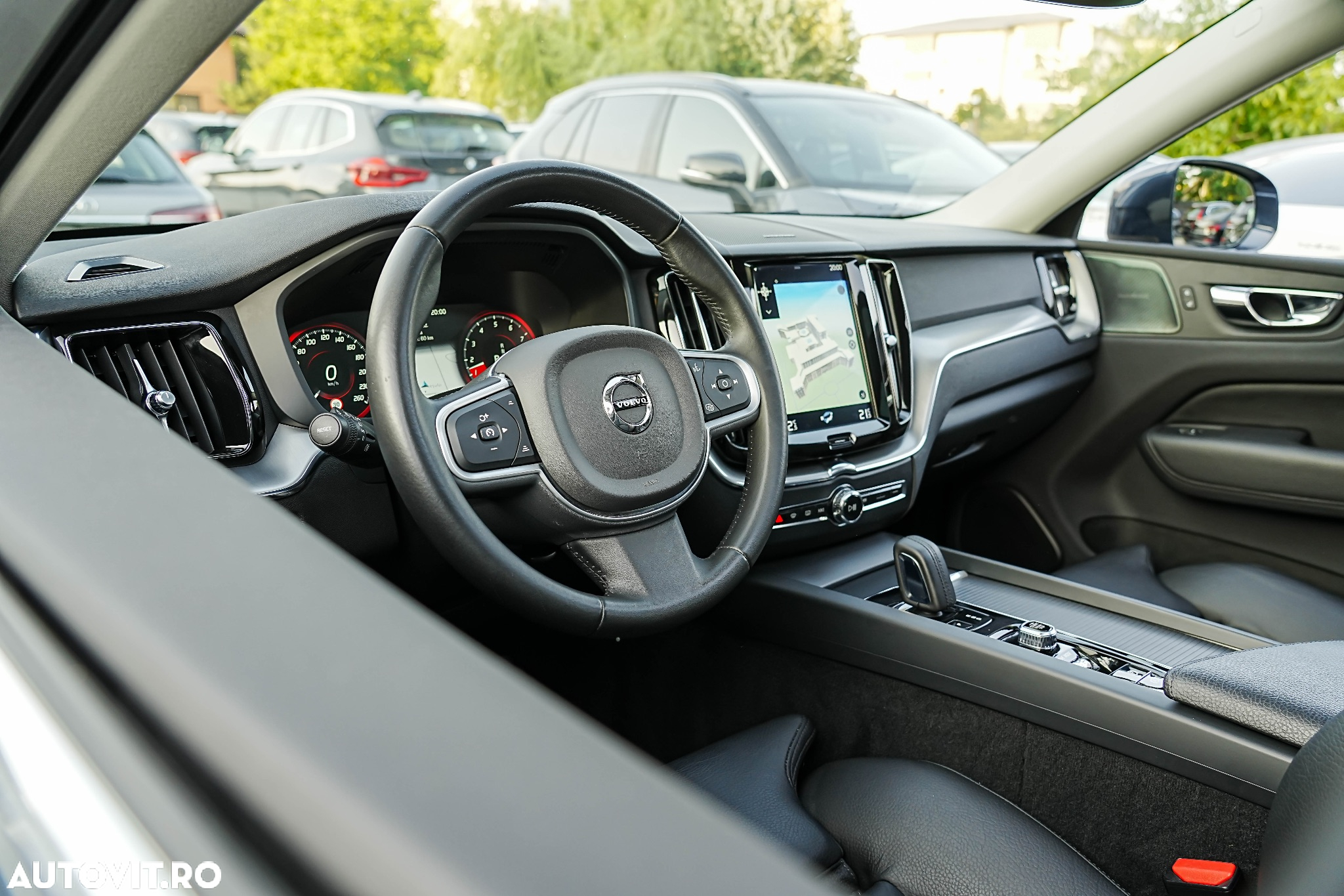Volvo XC 60 T8 Twin Engine AWD Momentum - 20