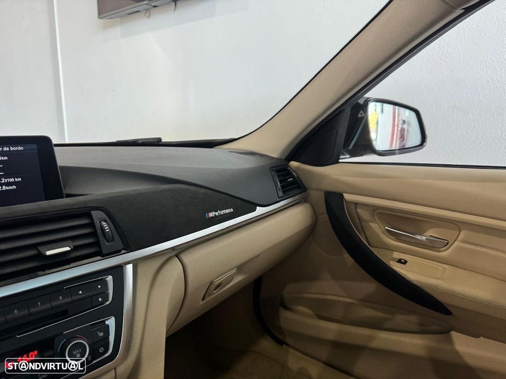 BMW 328 i Auto Pack M - 16