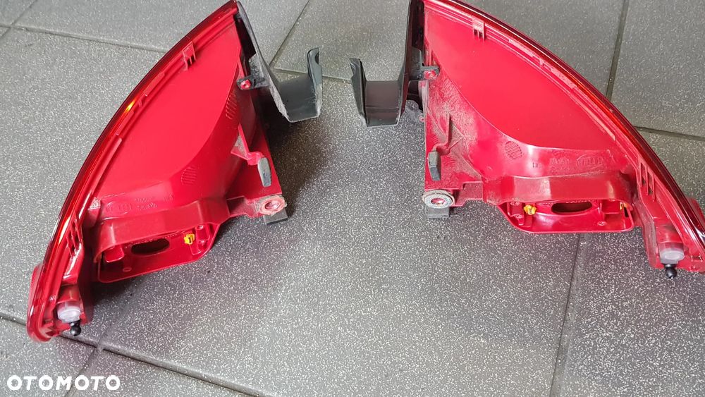 AUDI A4 B8 PRZED LIFT 8K5 LAMPA TYLNA TYŁ LEWA PRAWA  W BŁOTNIK ORYGINALNA HELLA CAŁA SPRAWNA WERSJA EUROPEJSKA WYSYŁKA !!! - 3