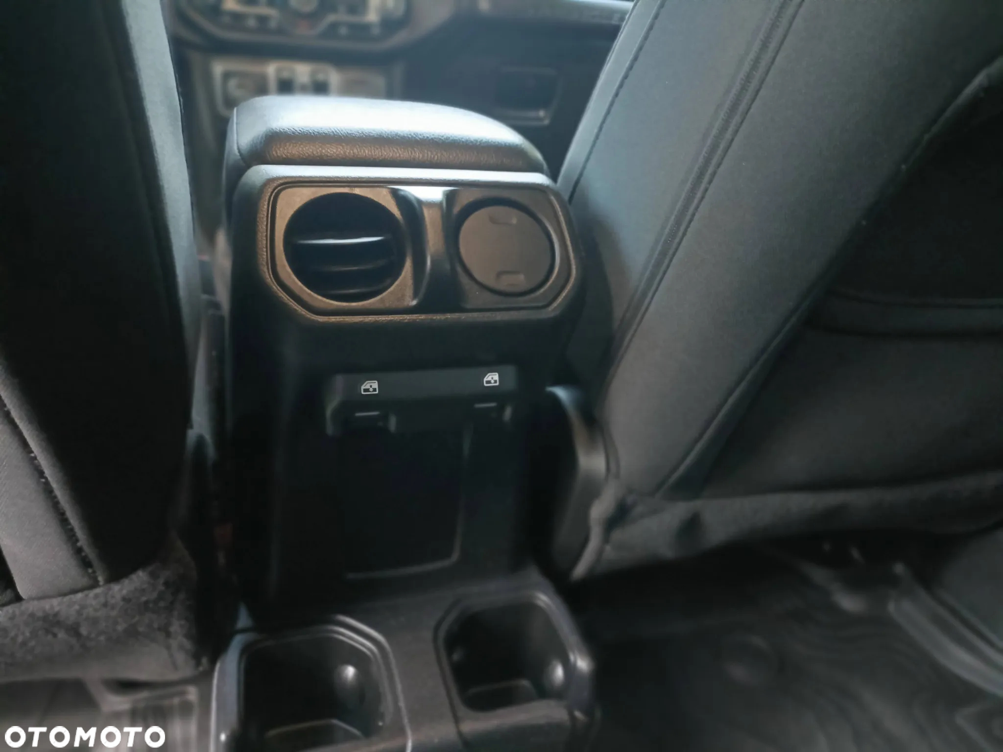 Jeep Wrangler - 14