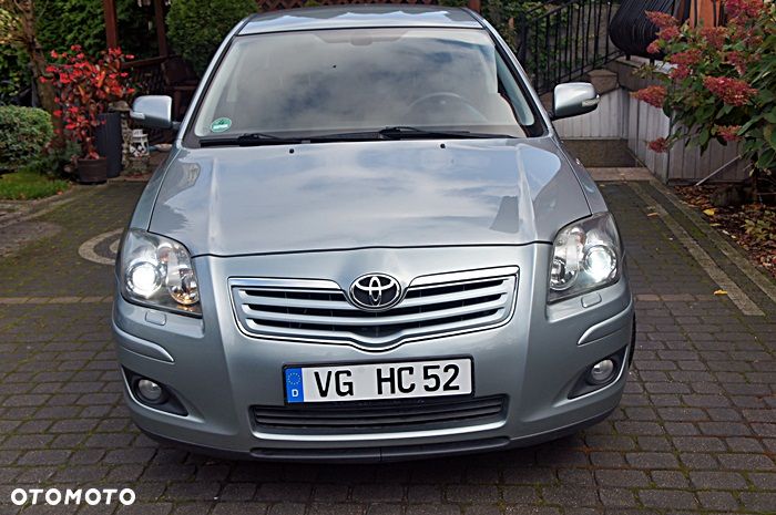 Toyota Avensis 2.0 D-4D Edition - 2