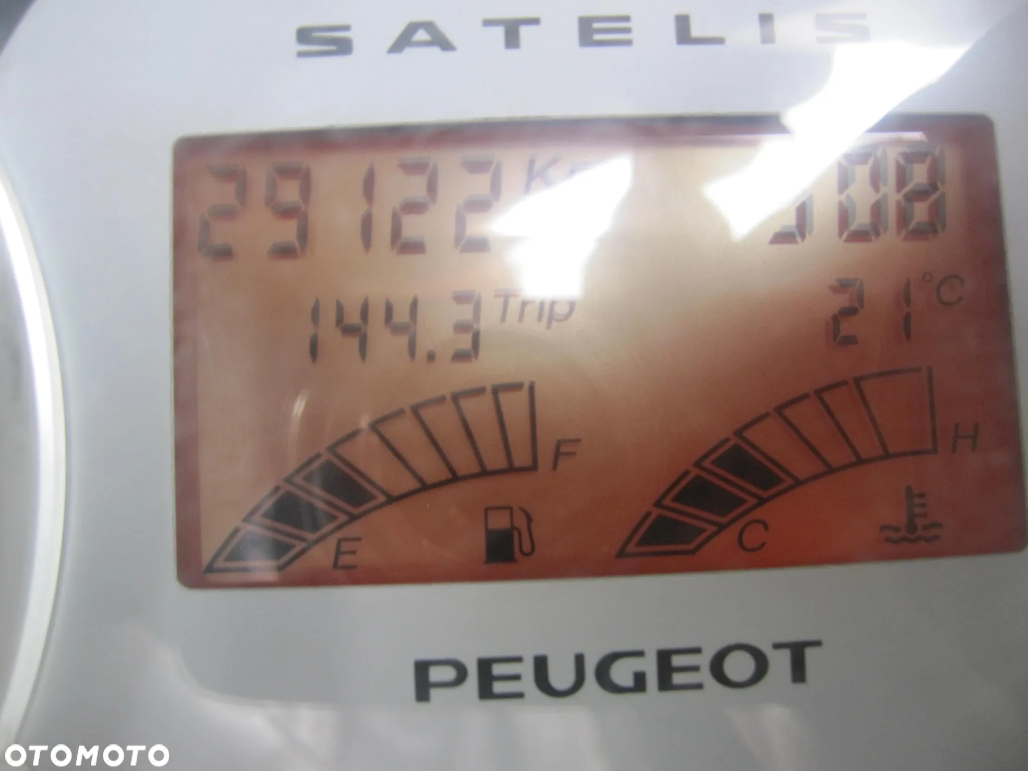 Peugeot Satelis - 2