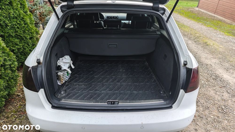 Audi A4 Avant 2.0 TDI DPF - 9