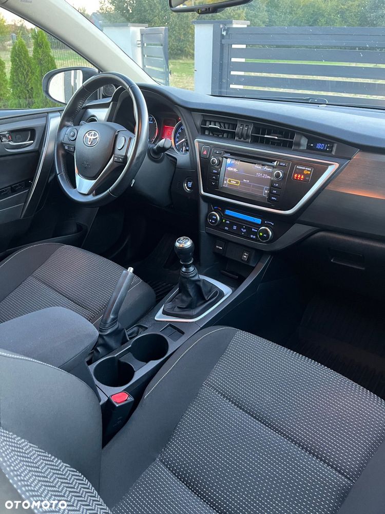 Toyota Auris - 26