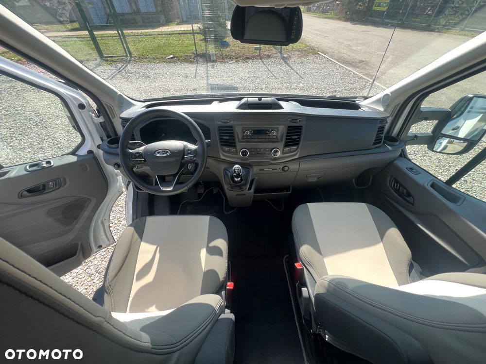 Ford Transit - 12