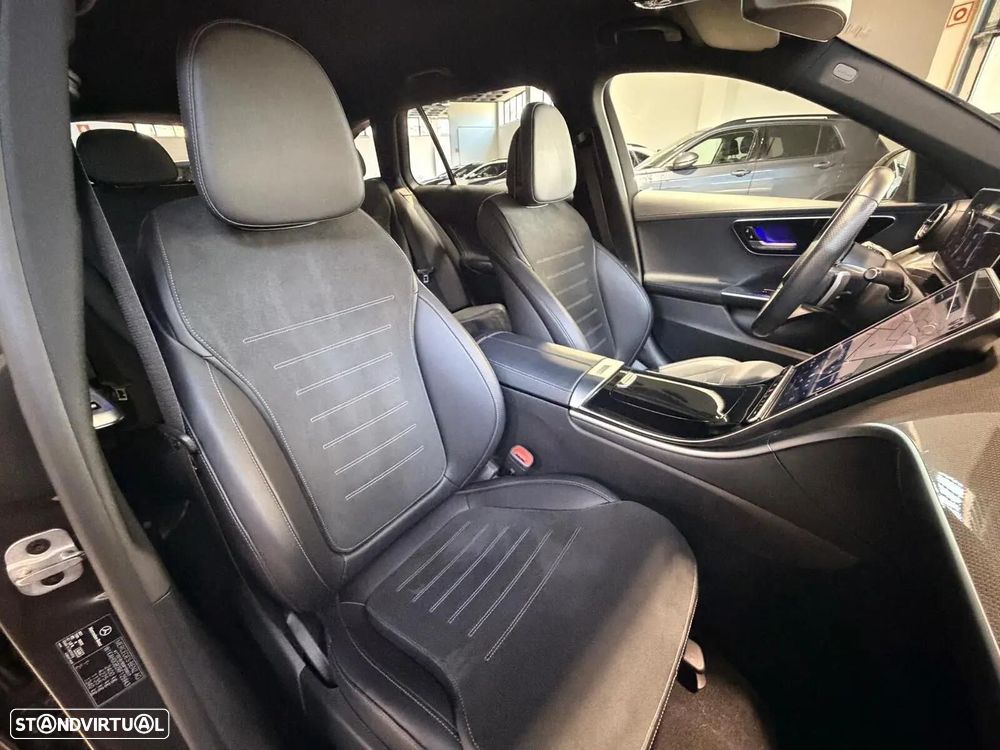 Mercedes-Benz C 300 d AMG Line — fotografia 4