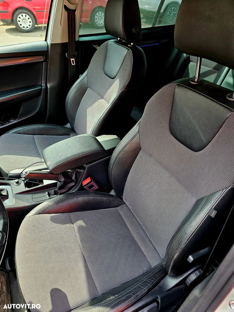 Skoda Octavia 1.6 TDI DSG Style - 6