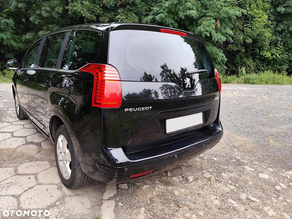 Peugeot 5008 HDI FAP 150 Family Plus - 24