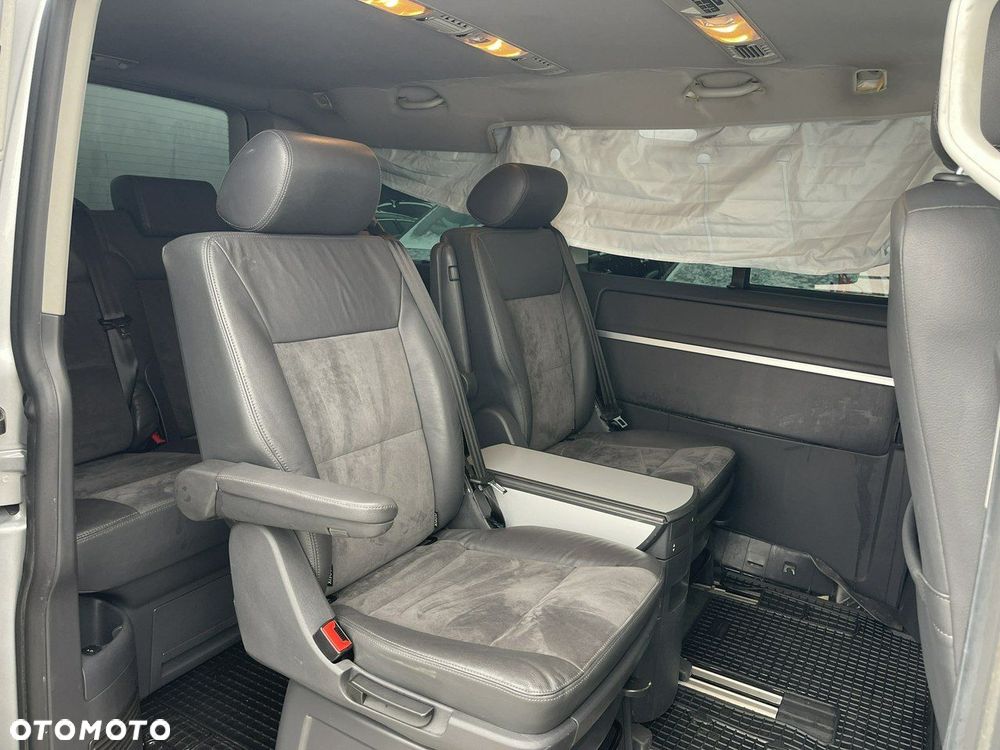 Volkswagen Multivan - 10