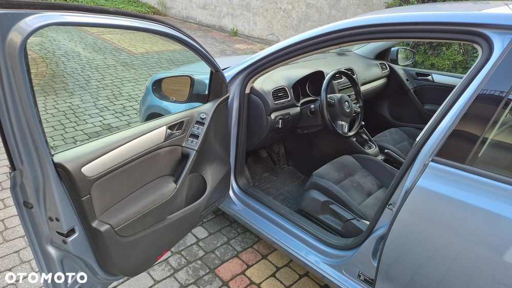 Volkswagen Golf 2.0 TDI Highline - 12