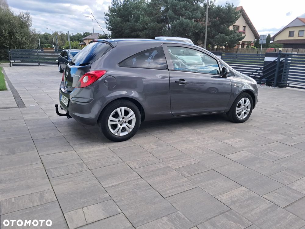Opel Corsa 1.2 16V Edition / Active - 8