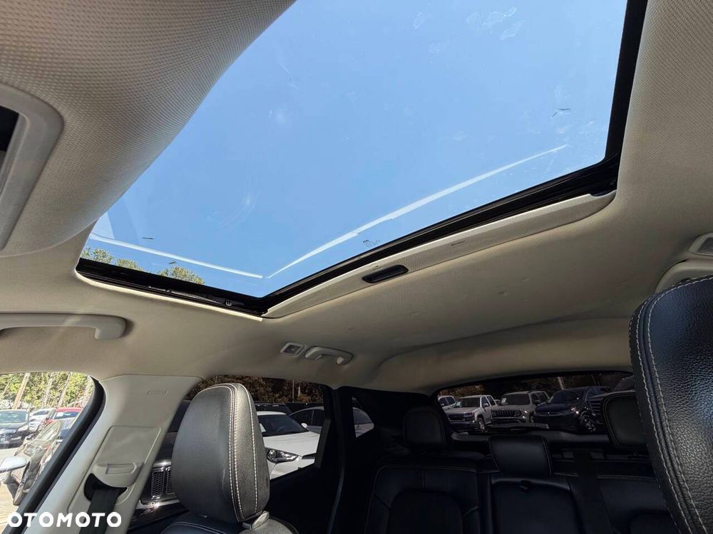 Ford Escape 2.0 EcoBoost AWD Titanium - 14