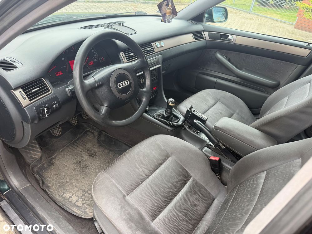 Audi A6 Limousine 2.4 - 13