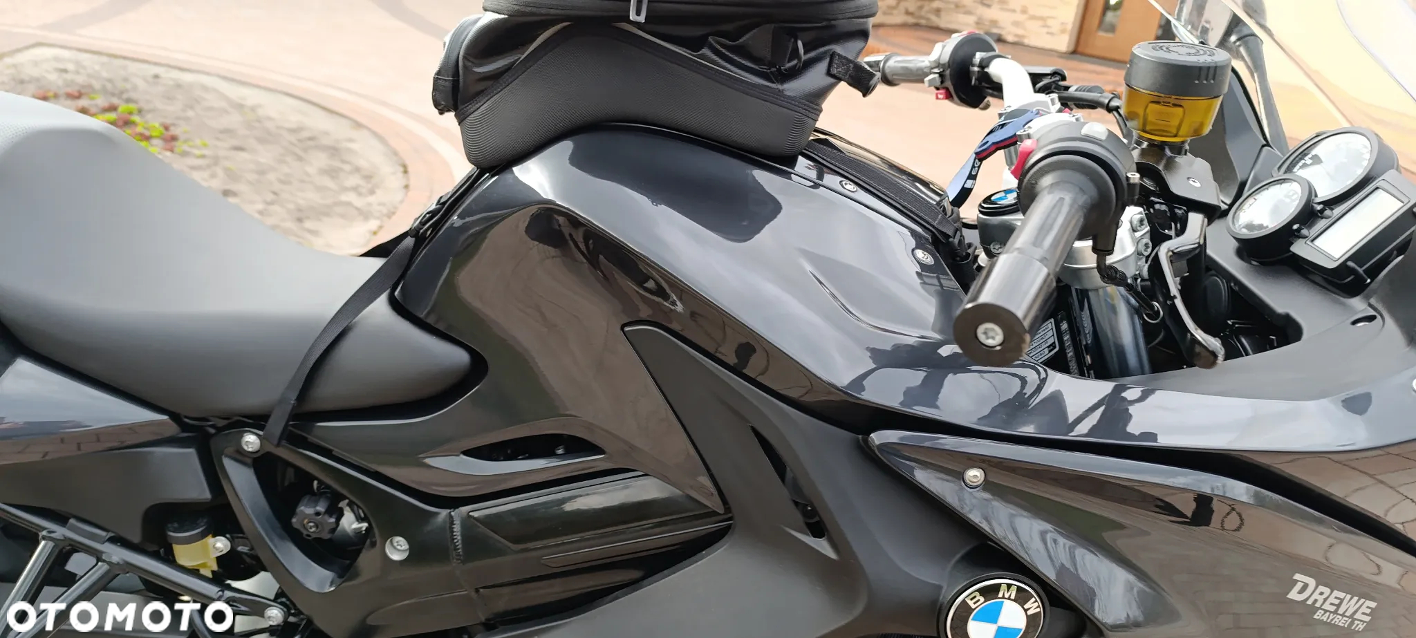BMW F - 24