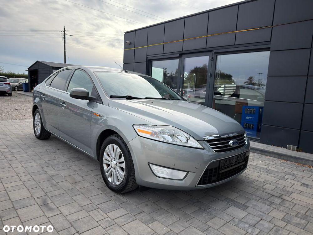 Ford Mondeo 2.0 Ghia - 16