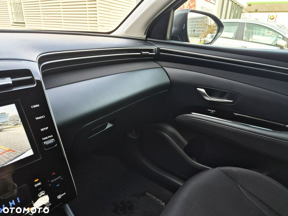 Hyundai Tucson 1.6 T-GDi HEV Smart 2WD - 26