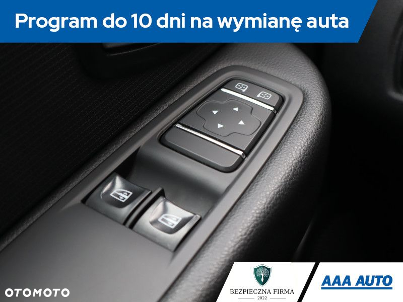 Renault Clio - 19