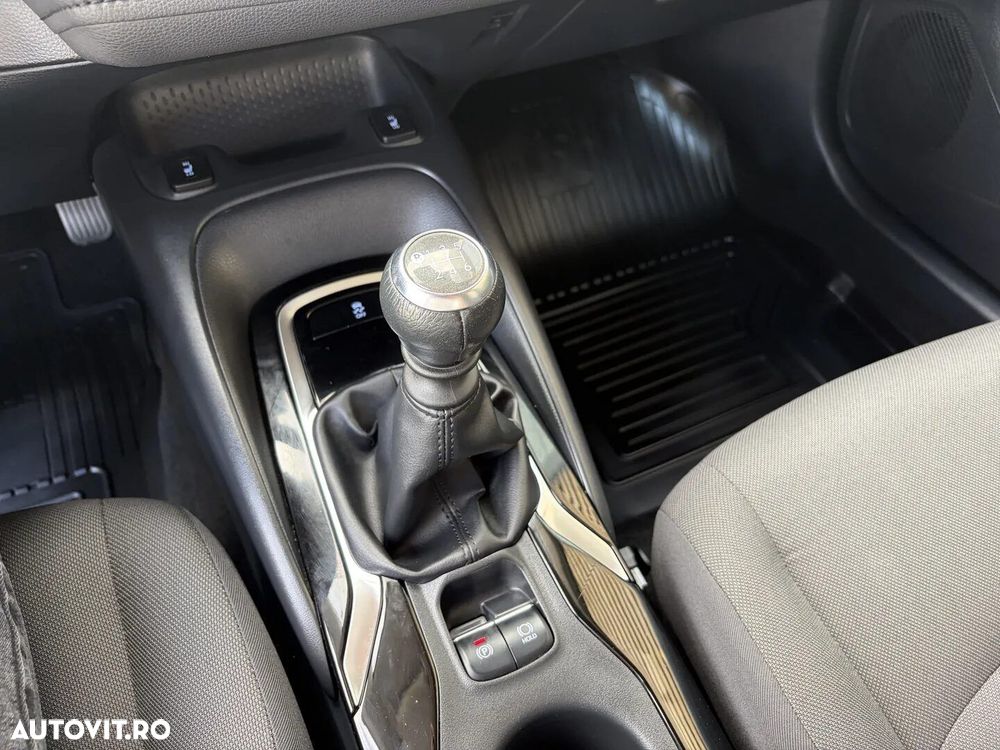 Toyota Corolla 1.6 Dynamic - 24