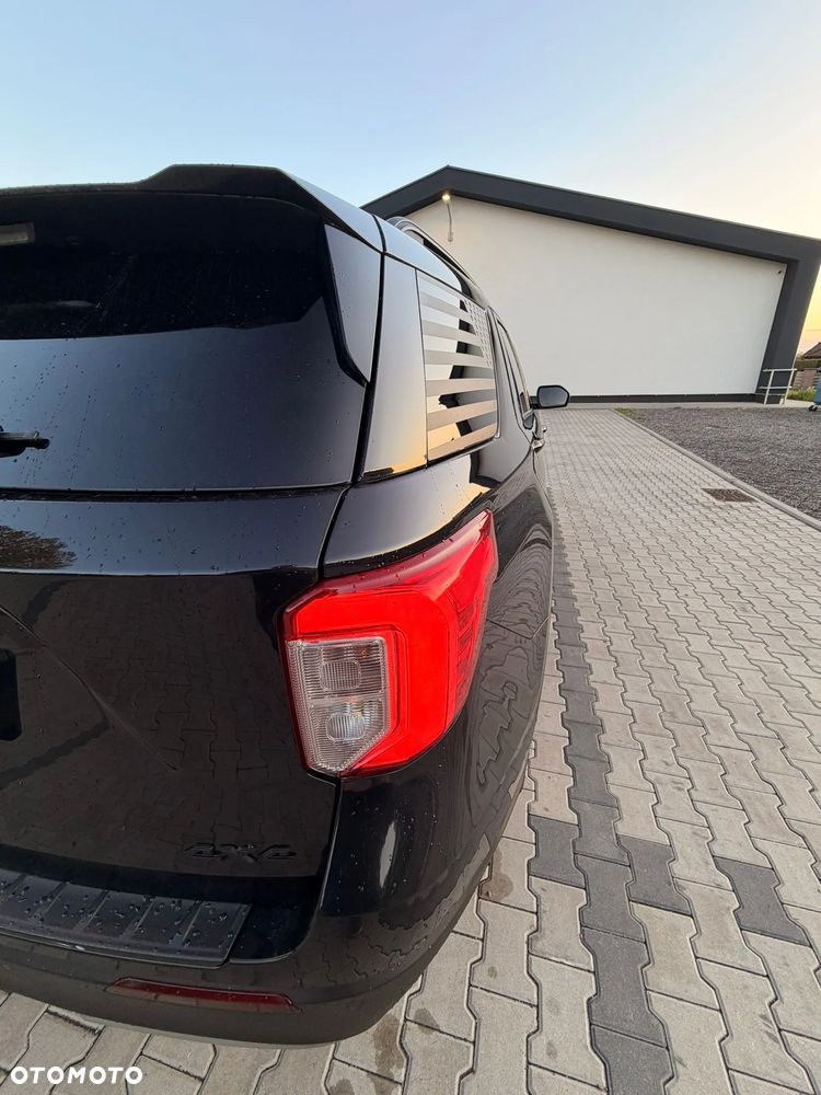 Ford Explorer - 10