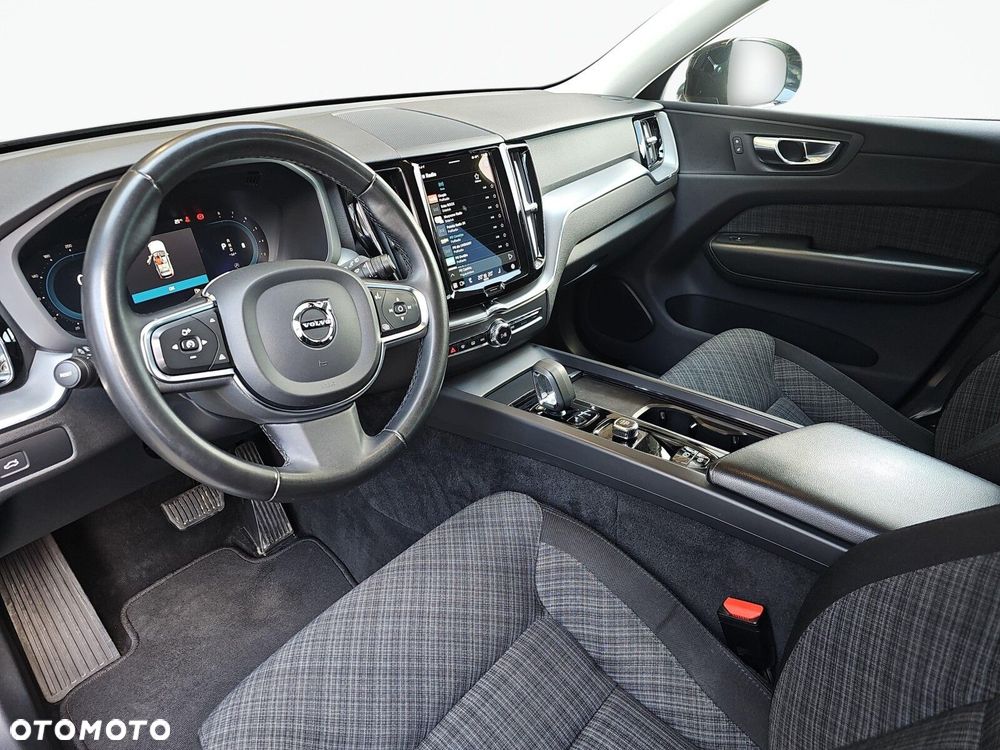 Volvo XC 60 B4 B R-Design - 13