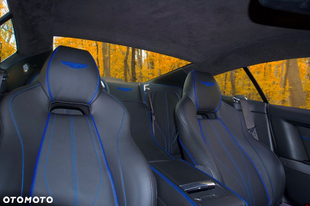 Aston Martin Virage - 21