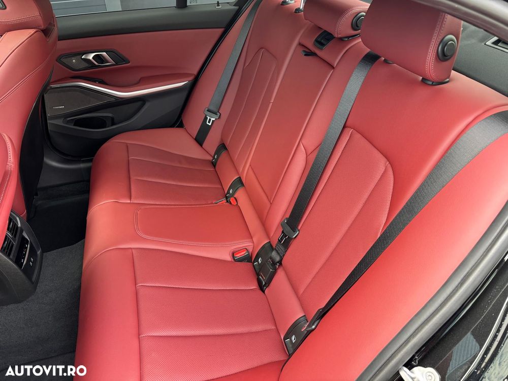 BMW Seria 3 330e xDrive Aut. M Sport - 24