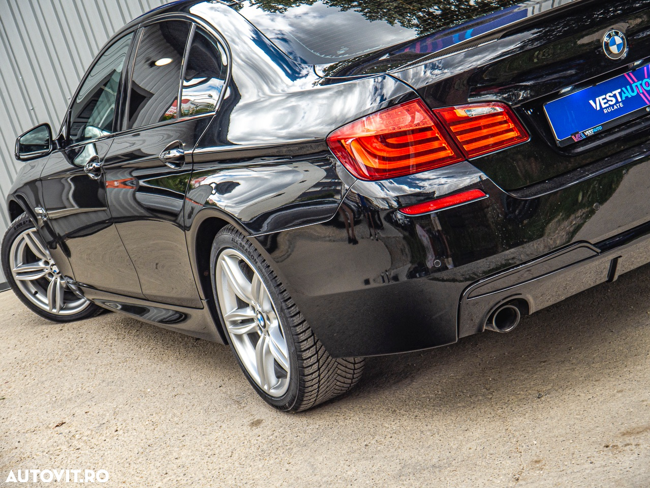 BMW Seria 5 535d xDrive AT - 13
