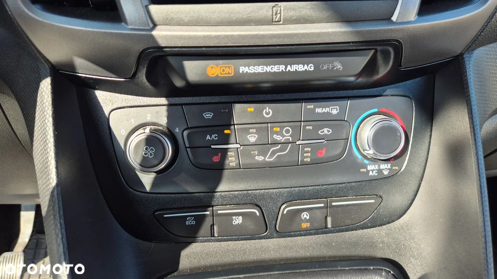 Ford Tourneo Connect Grand - 22