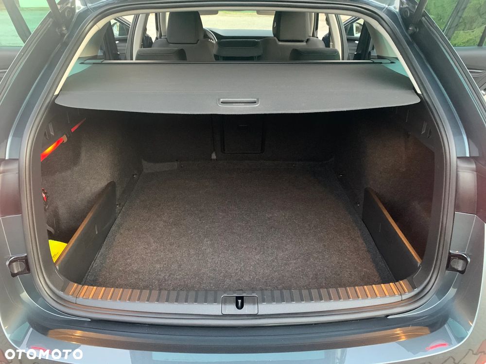 Skoda Octavia 2.0 TDI Ambition DSG - 23