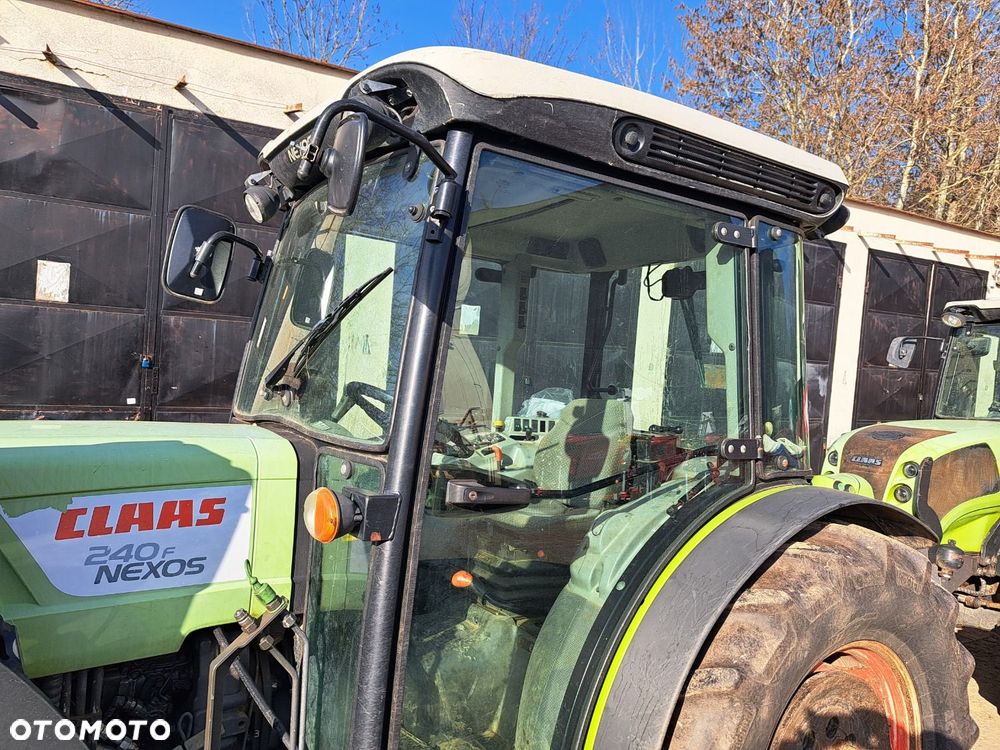 Claas Nexos 240F 4X4 - 30