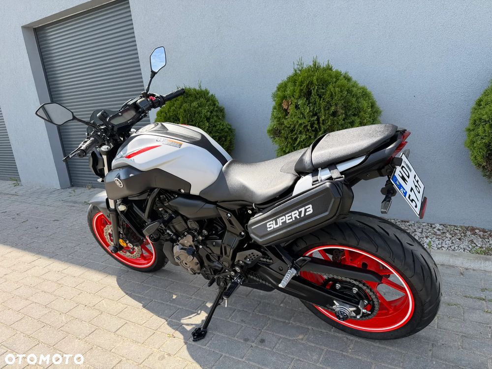 Yamaha MT - 9