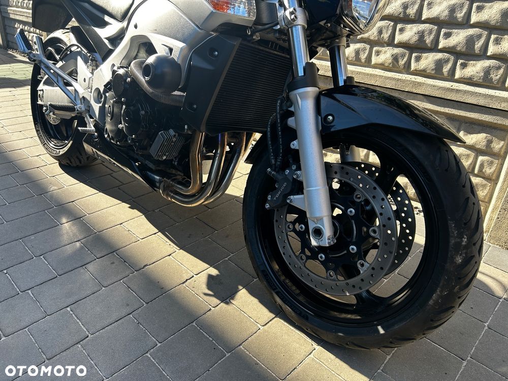 Suzuki GSR - 7