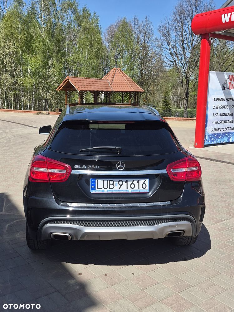 Mercedes-Benz GLA - 3