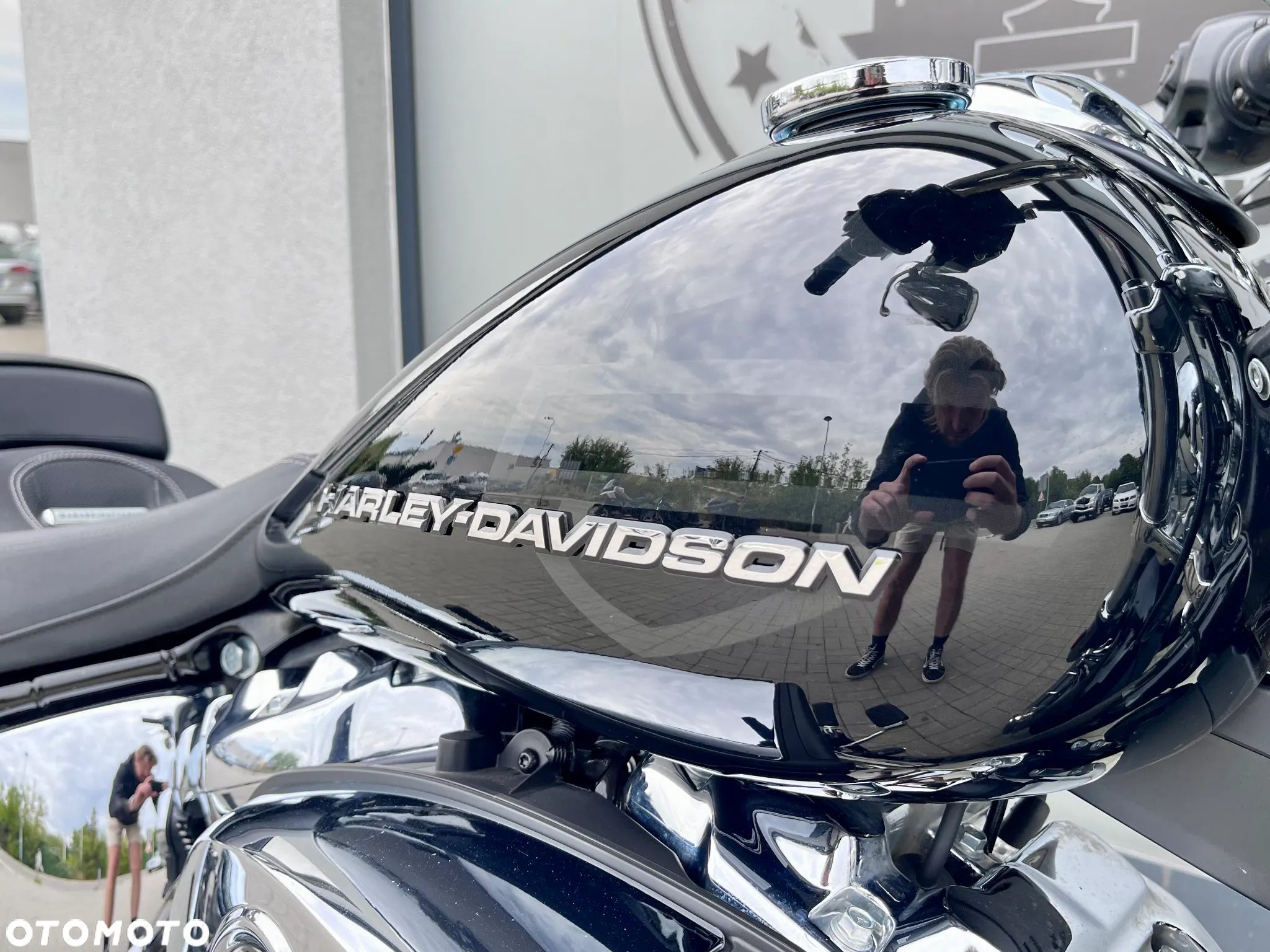 Harley-Davidson Softail Breakout - 4