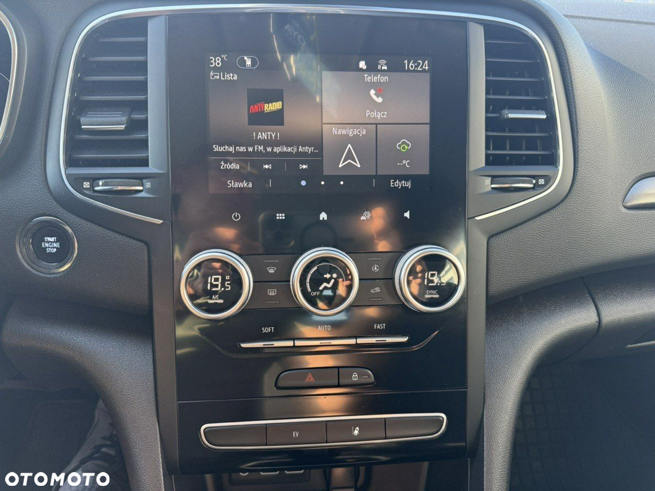 Renault Megane Grandtour E-TECH Plug-in 160 R.S LINE - 24