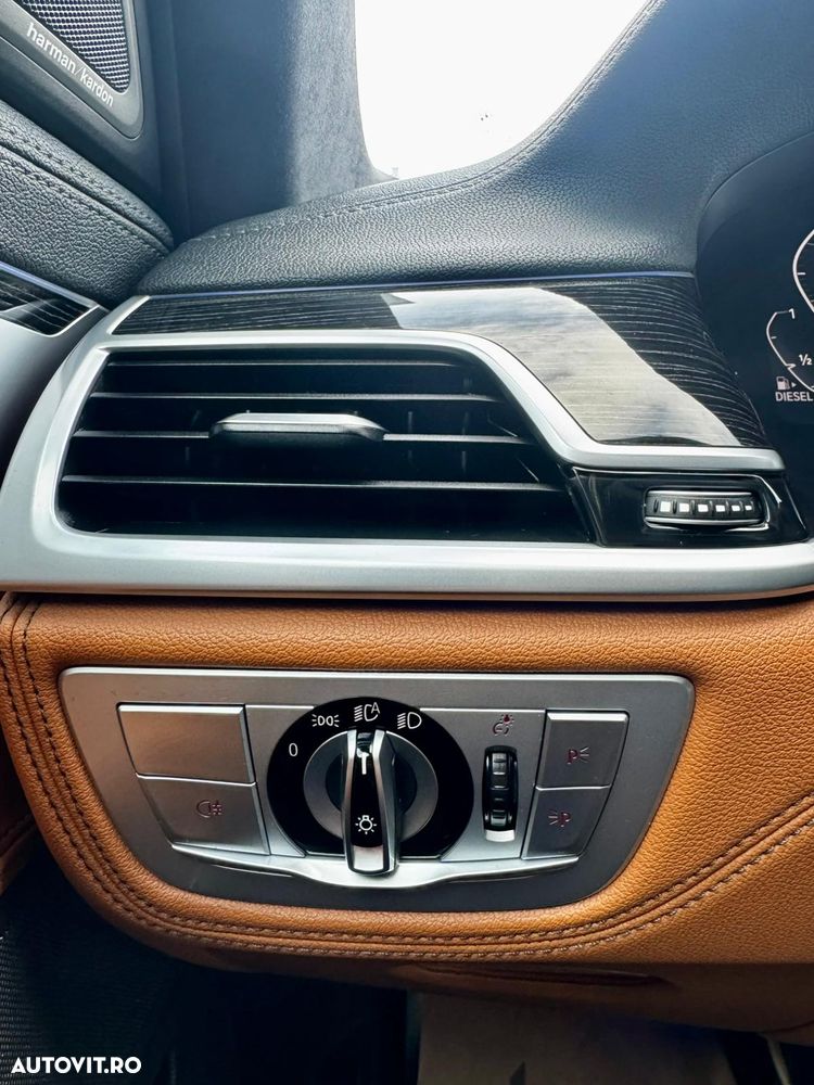 BMW Seria 7 730d xDrive - 38