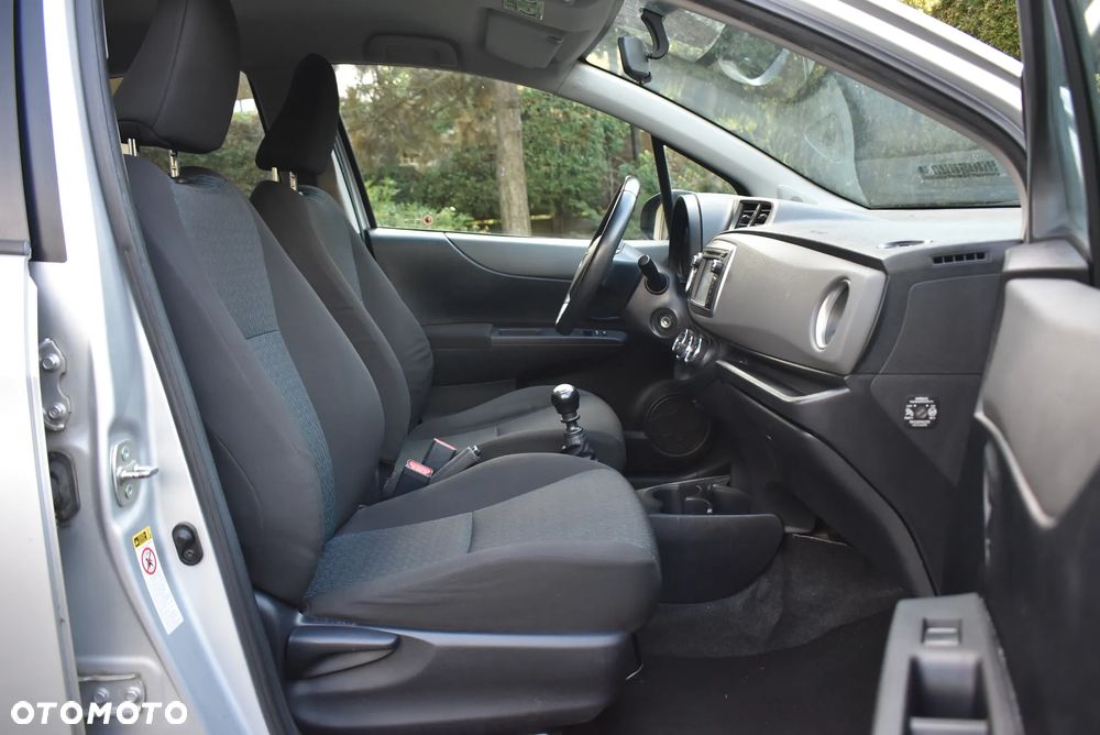 Toyota Yaris - 25