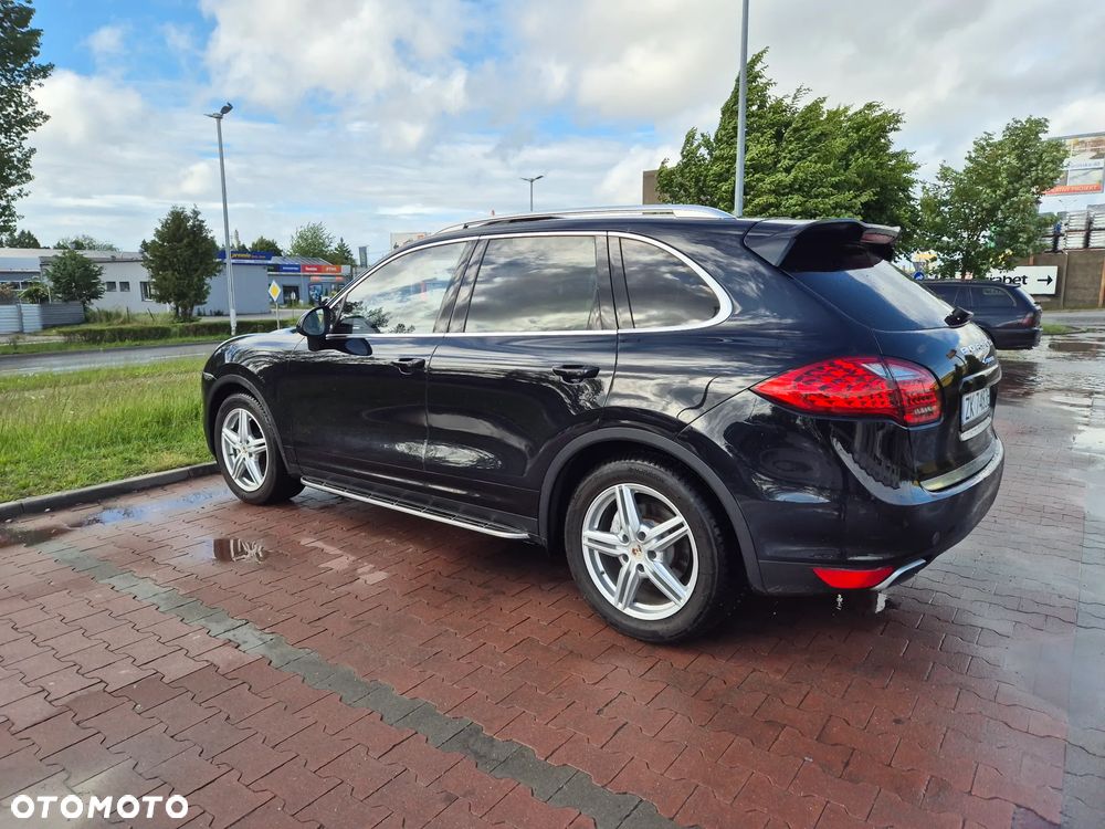 Porsche Cayenne Platinum Edition - 18