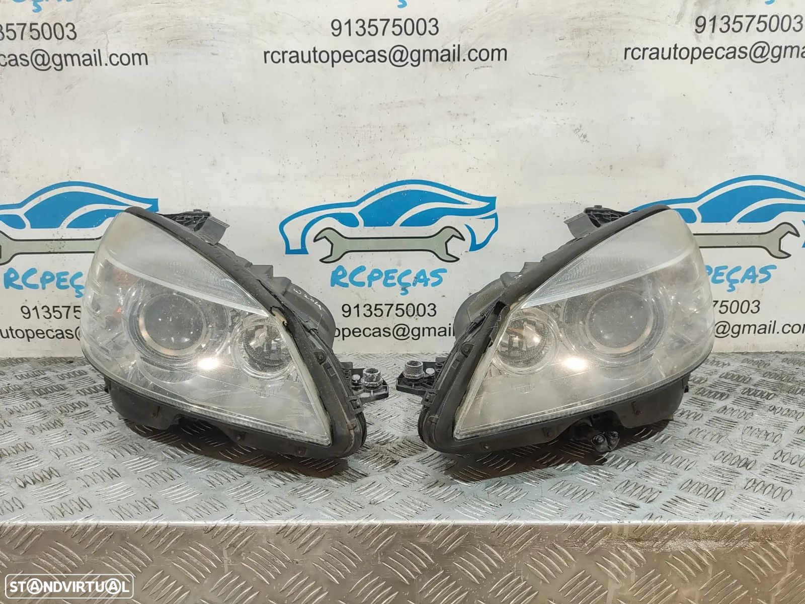 Conjunto Oticas / Farois Xenon Mercedes W204 Class C - A2048203285 | 130732915602 - Esquerda | Direita | Original | Originais - 1