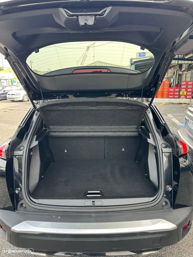 Peugeot 2008 PureTech 130 EAT8 Allure - 6