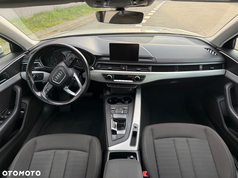 Audi A4 Limousine - 12