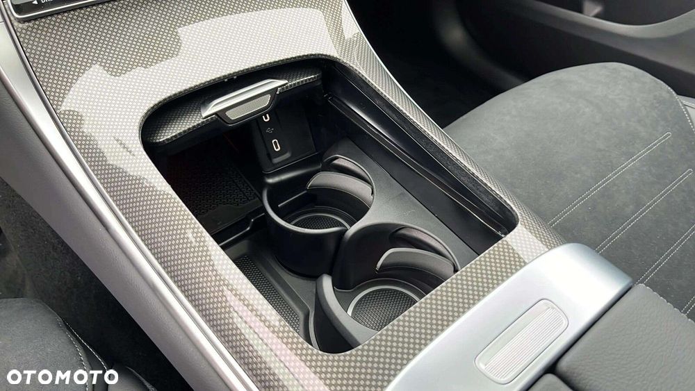 Mercedes-Benz GLC - 12