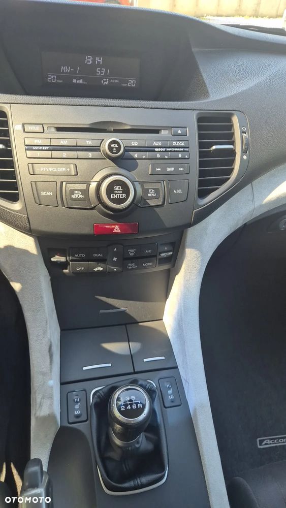 Honda Accord 2.2d Elegance Nav - 19
