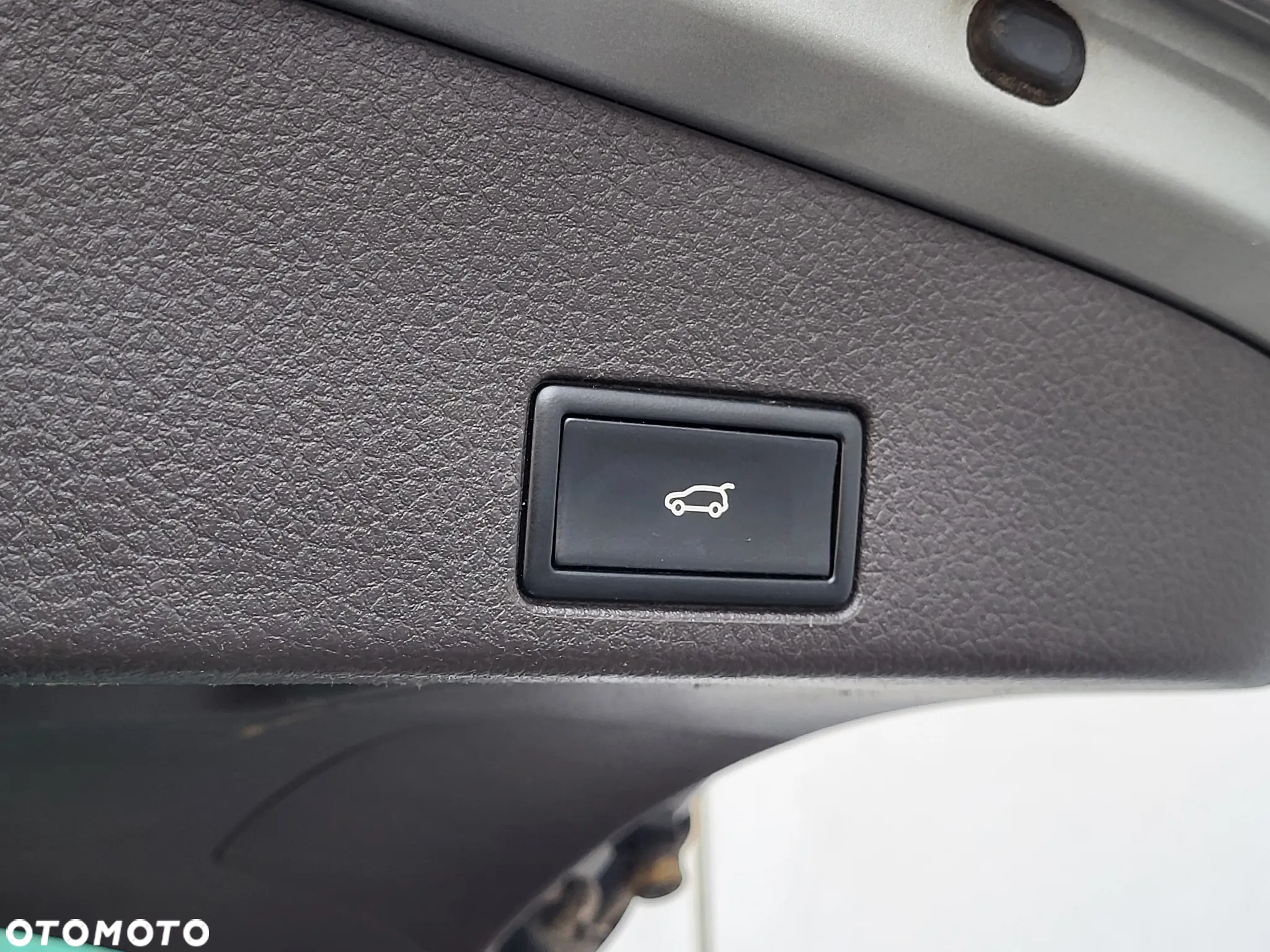 Volkswagen Touareg 3.0 Hybrid 4Motion Automatik - 29