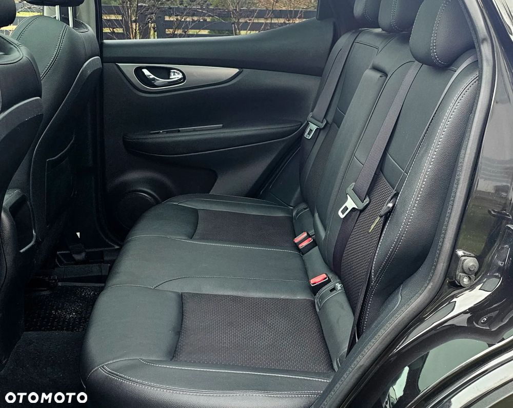 Nissan Qashqai 1.6 dCi DPF tekna - 17